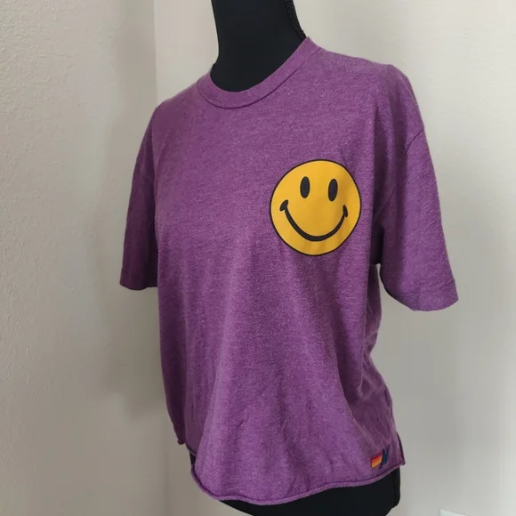Aviator Nation Women’s T-Shirt Smiley Never Stop Chasing Rainbows Size Medium G - Picture 1 of 9